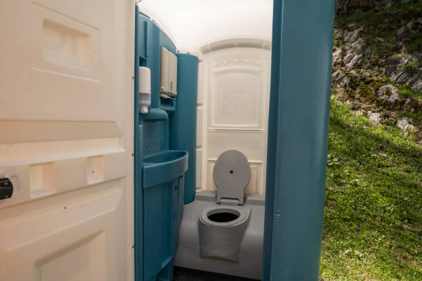 Best Construction site porta potty rental  in Barrington Hls, IL